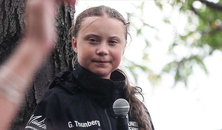 Greta Thunberg’e polise mukavemetten ceza