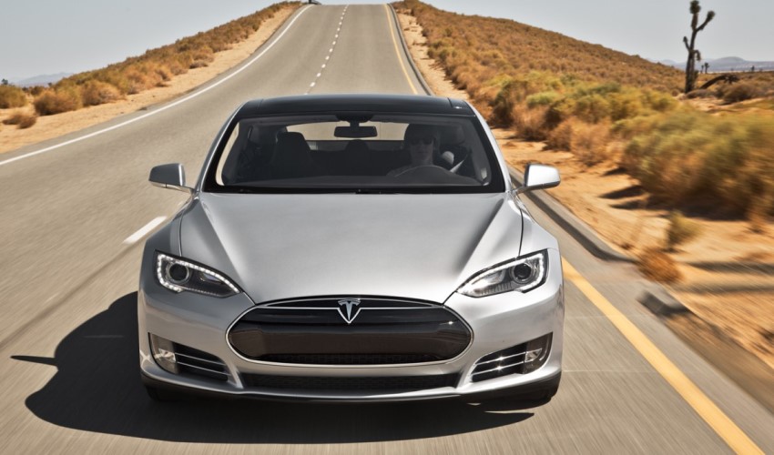 Tesla proporrà un aumento salariale ai propri dipendenti