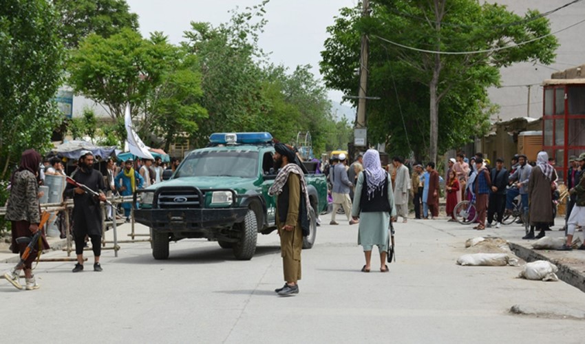 Afganistan'ın Baglan vilayetinde bir camide bombalı saldırı meydana geldi: 17 ölü!