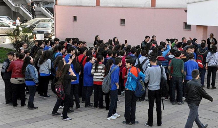MEB'ten yeni yönetmelik: 'Sınıf geçme puanı Türkçe dersi için 70, diğer dersler için 50'