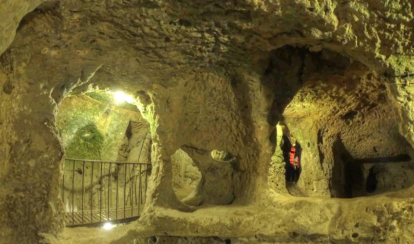 Bir evin duvarından tarihe açılan kapı: Anadolu'da neden yeraltı şehirleri var?