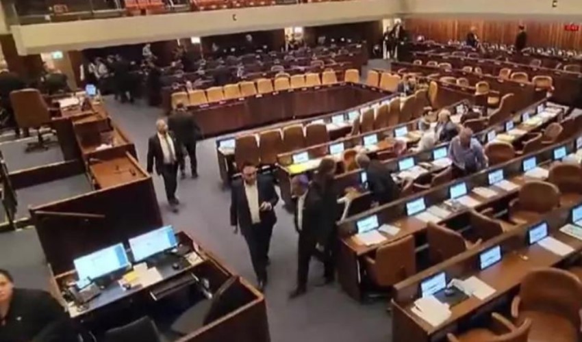 İsrail Meclisi’nde panik: Sirenler çalınca genel kurulu boşalttılar