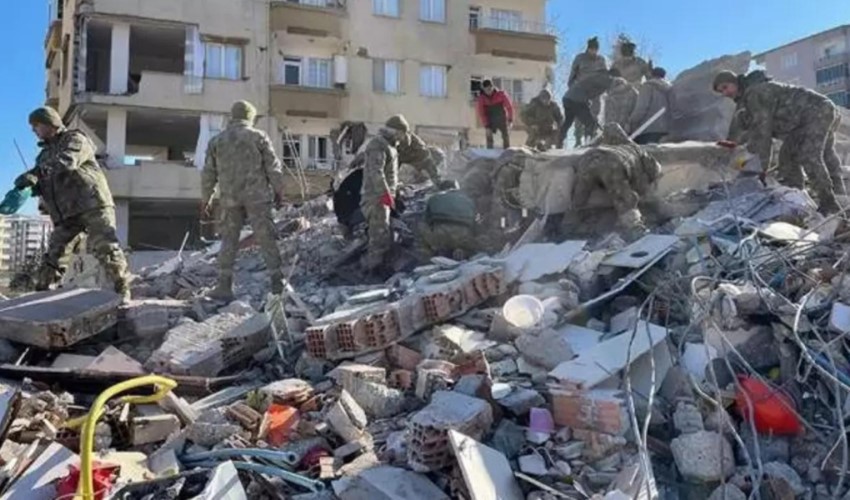 Difesa del tecnico di controllo dell'edificio crollato ad Hatay: 