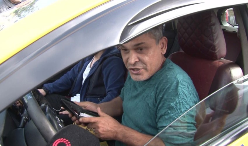 Tassista multato insulta la polizia