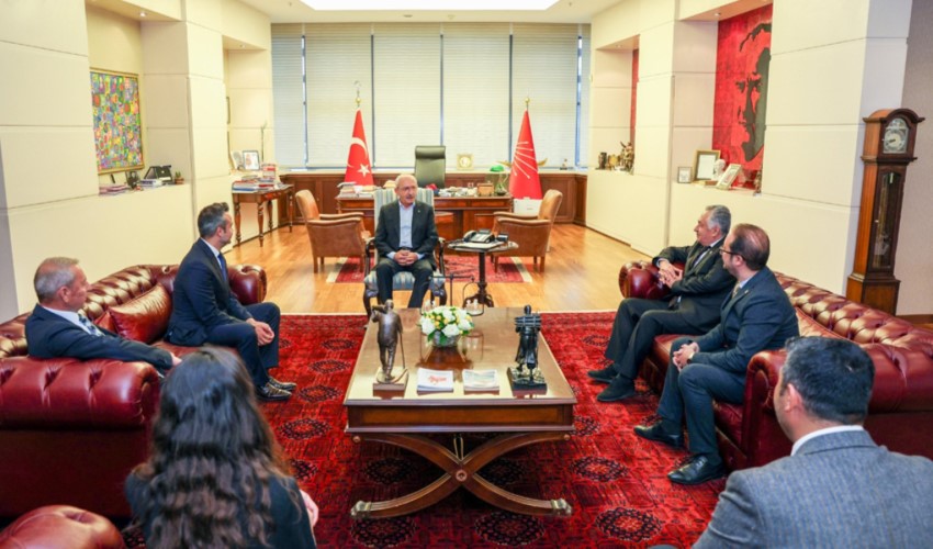 CHP lideri Kılıçdaroğlu'nun İzmir ve Balıkesir Büyükşehir adaylarını açıkladığı iddia edildi