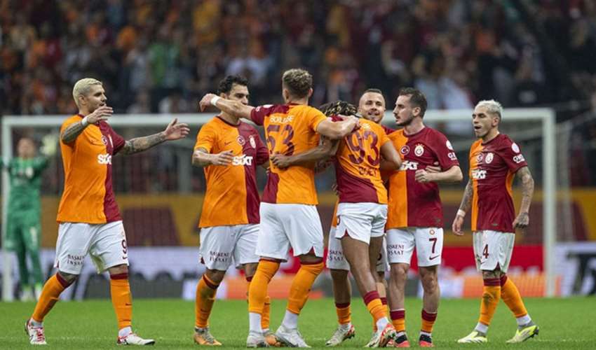 Galatasaray'ın Manchester United maçı kamp kadrosu açıklandı! Yıldız futbolcu listede yok