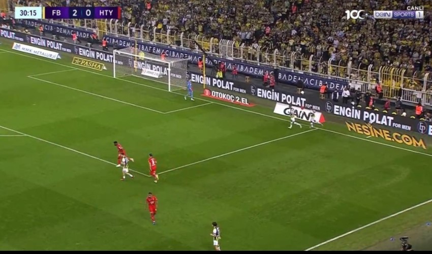 Pubblicità di Engin Polat durante la partita Fenerbahçe-Hatayspor