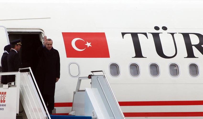 Si sostiene che un individuo sia entrato nell'area dell'aereo del Presidente e leader dell'AKP Recep Tayyip Erdoğan con un cartello 'protocollo', lampeggianti neri e false dichiarazioni!