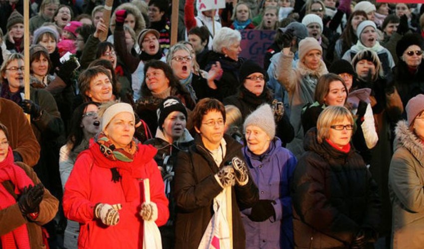Le donne sciopereranno per un giorno, coinvolgendo anche la premier