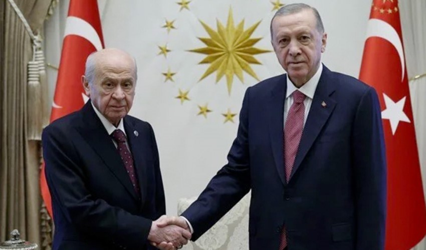 Son Dakika... Görüşme 45 dakika sürdü: Saray'da Erdoğan ve Bahçeli zirvesi