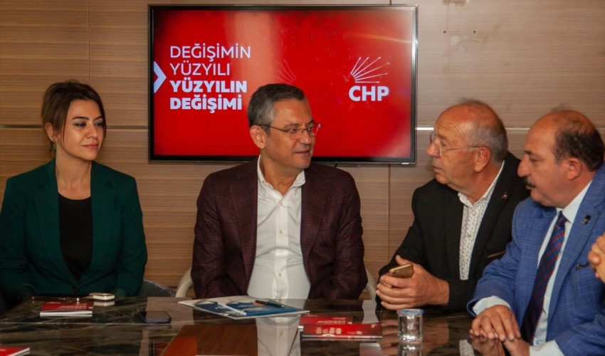 Visita di Özgür Özel a Konya prima del congresso: 'Sostegno al cambiamento'