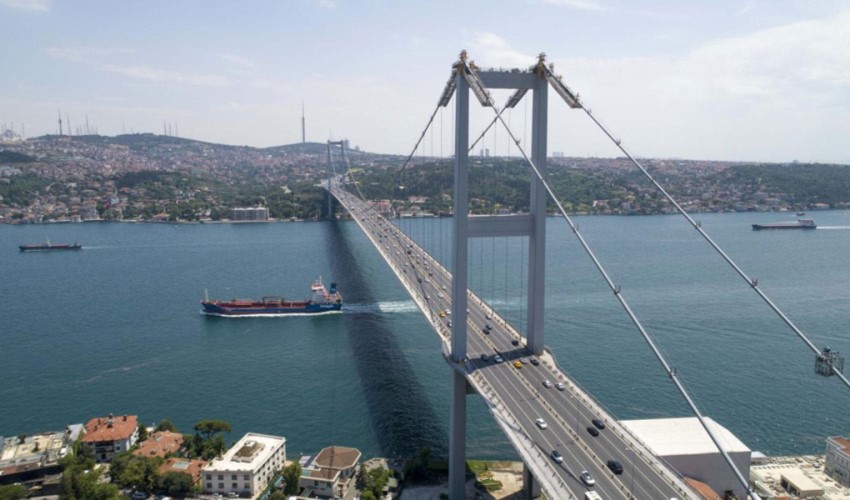 15 Temmuz Şehitler Köprüsü bir kapandı bir açıldı 15 Temmuz Şehitler Köprüsü bir kapandı bir açıldı