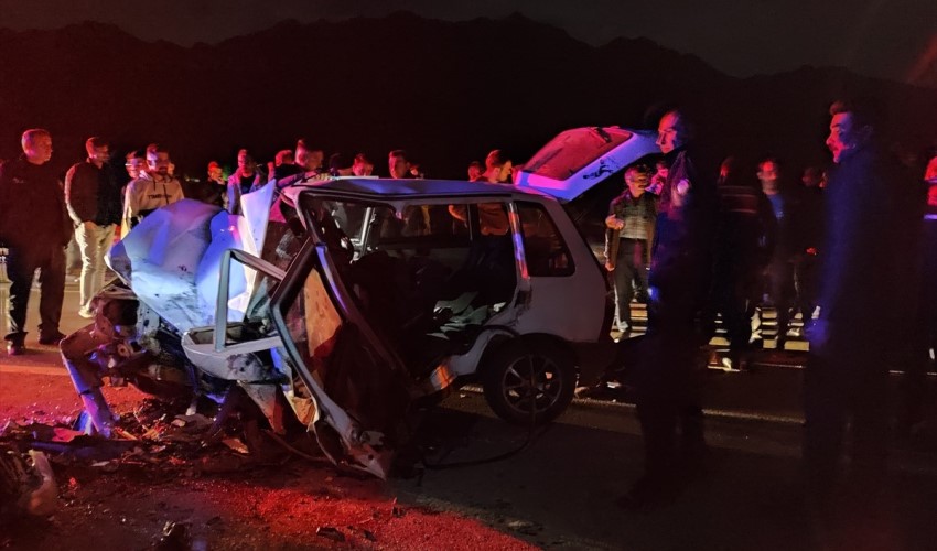 Scontro tra due auto a Konya: 1 morto e 3 feriti