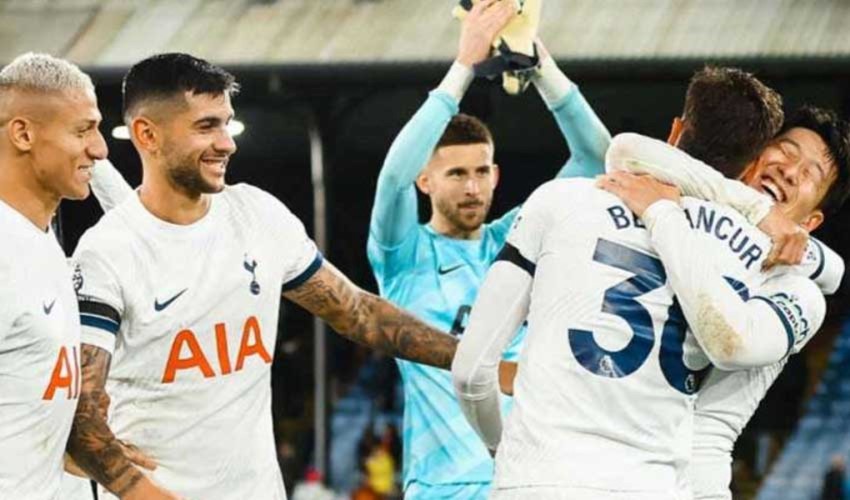 Premier Lig'de Tottenham zirveyi sevdi!