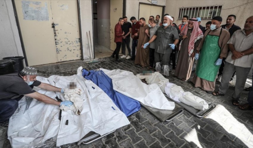 Israele bombarda un autobus di civili nel sud di Gaza