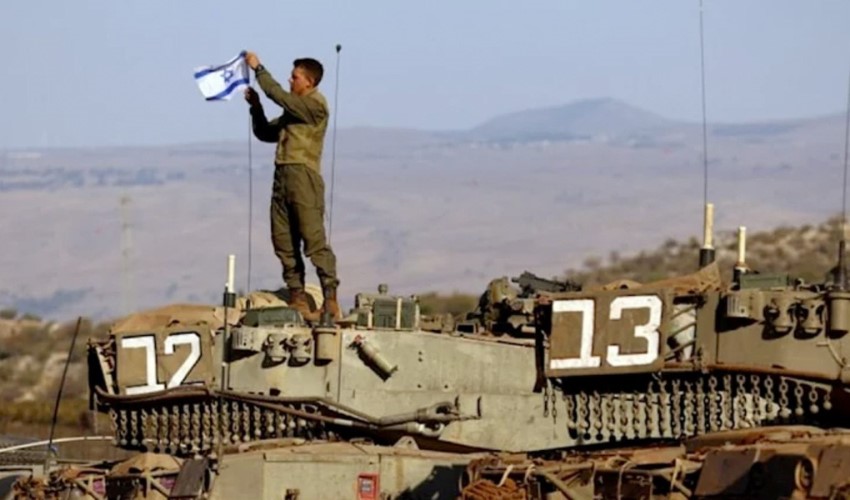 Gazze’de 18 yıl sonra bir ilk: İsrail bayrağını astı
