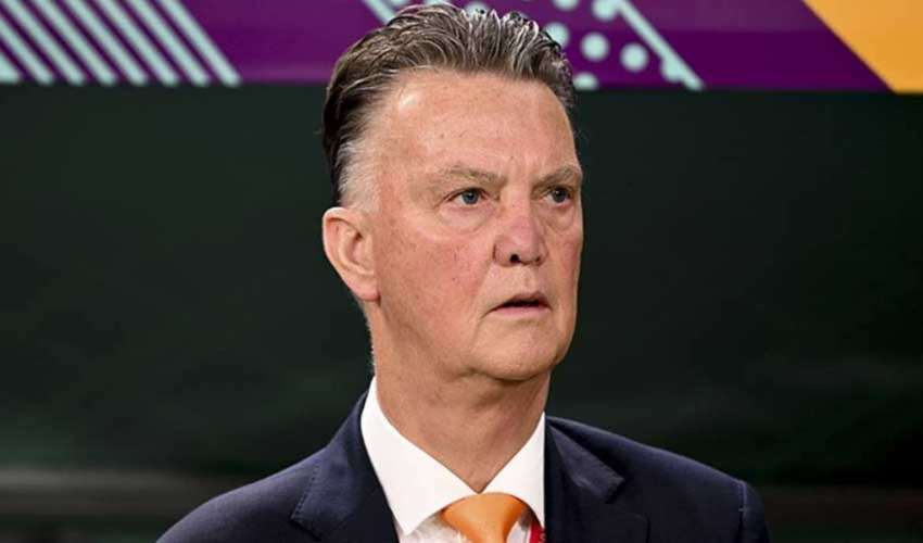 Ajax, eski teknik direktörü Louis van Gaal'i danışman olarak göreve getirdi