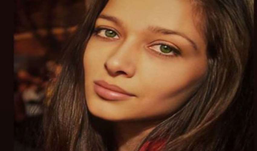 Nurgül Yeşilçay'ın 90'lar 'mecburiyeti'