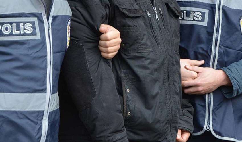 HDP İzmir İl eş başkanları ve Buca ilçe başkanı gözaltına alındı