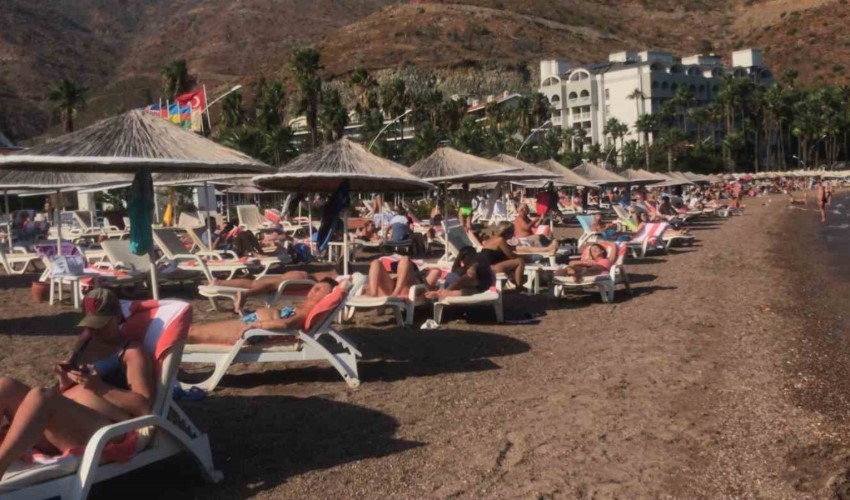 A Marmaris l'estate non è finita! Spiagge gremite