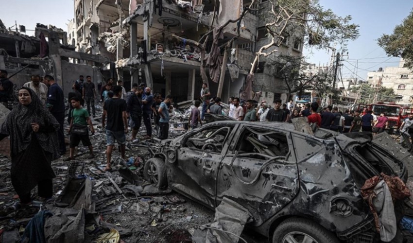 Attacchi a Gaza: 8.796 morti, di cui 3.648 bambini