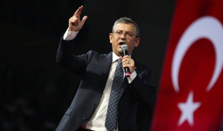 La crisi giudiziaria si aggrava: la reazione di Özgür Özel a Erdoğan e l'appello a Numan Kurtulmuş