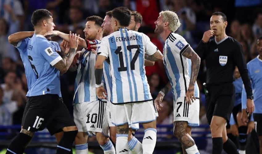 Arjantin-Uruguay maçında ortalık karıştı! Lionel Messi kendini tutamadı...