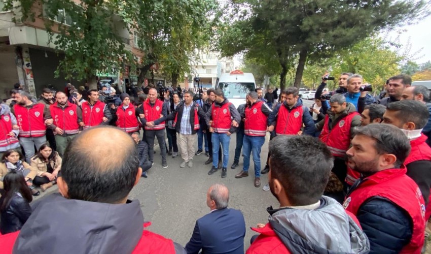 Diyarbakır'da HEDEP'in yürüyüşüne polis müdahalesi