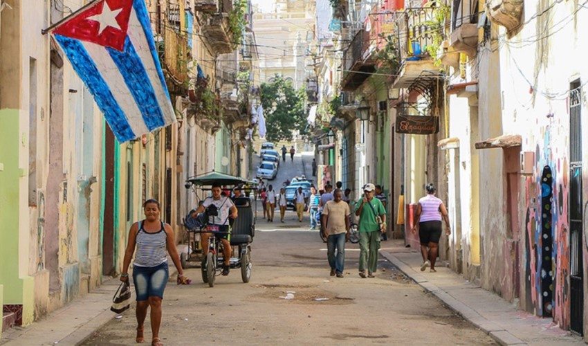 İsrail'in saldırılarına bir kınama da Küba'dan: 'Soykırım'