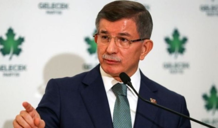 La domanda di Davutoğlu a Erdoğan: 'Perché le spedizioni verso Israele continuano?'