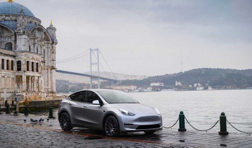 Tesla Premium Türkiye'de: Özellik kullanıma sunuldu