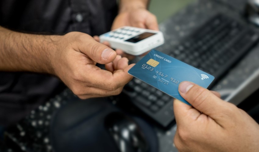 Aumenta il tasso di utilizzo del plafond nelle carte di credito con limite più basso