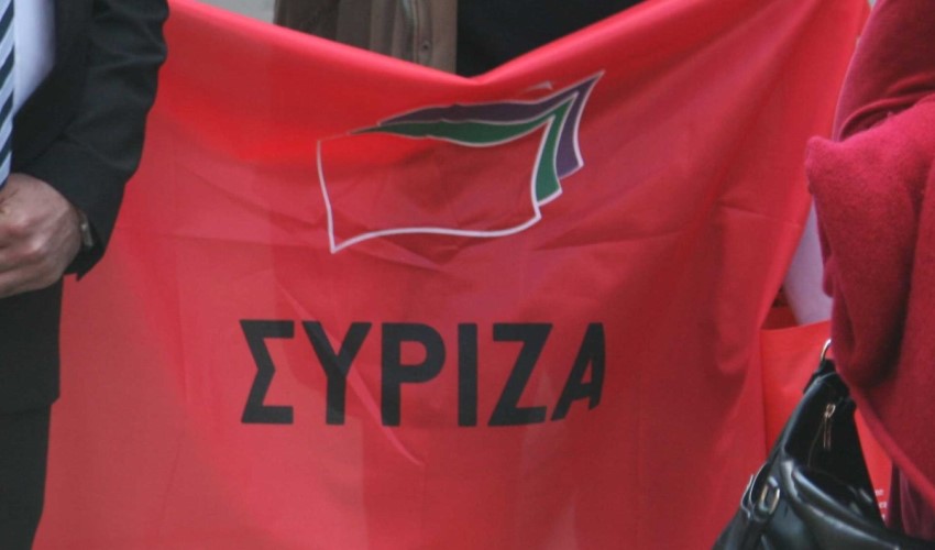 SYRİZA'da kriz: 9 milletvekili istifa etti