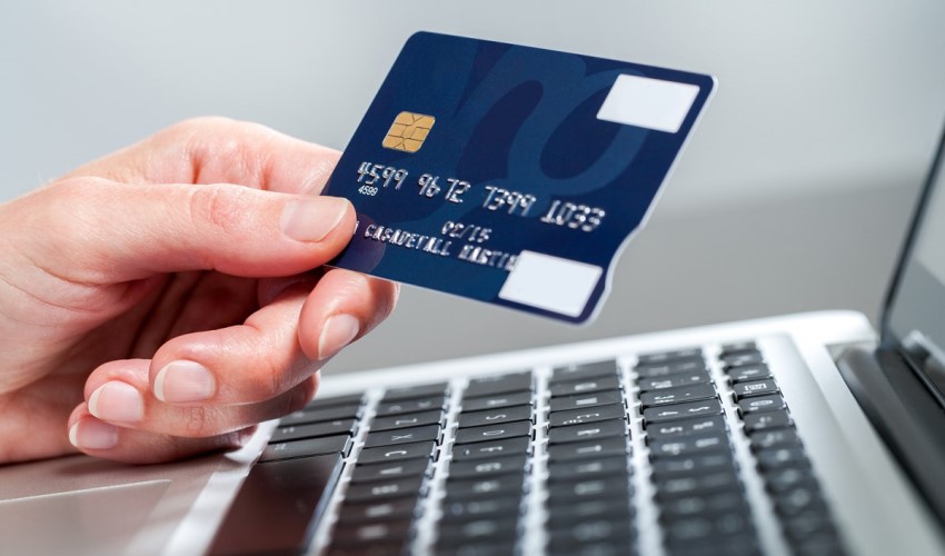Le spese con carta di credito sfiorano i 200 miliardi di lire turche
