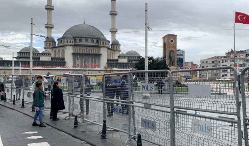 AKP’den 25 Kasım önlemi: Önce metro istasyonu şimdi de Taksim Meydan kapatıldı