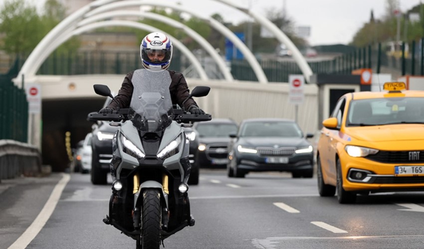 Batman'da fırtına nedeniyle motosiklet ve motokuryelerin trafiğe çıkması yasaklandı