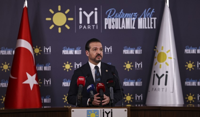Kürşad Zorlu, Meral Akşener'in oğlu Fatih Akşener ile ilgili iddialara değindi