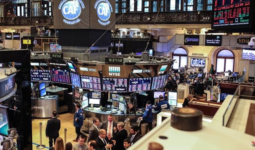 Gli strateghi di Wall Street prevedono un rialzo annuale delle azioni USA per il prossimo anno