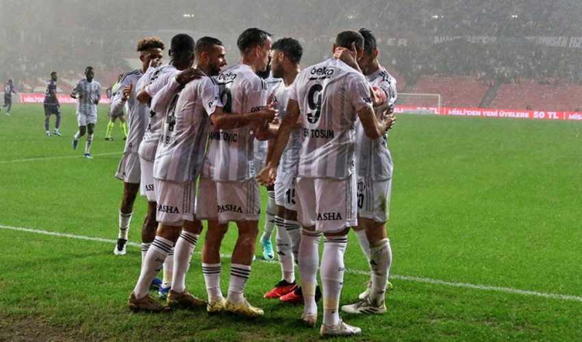 Beşiktaş'ta sözleşmesi sona erecek oyuncuların geleceği düşündürtüyor