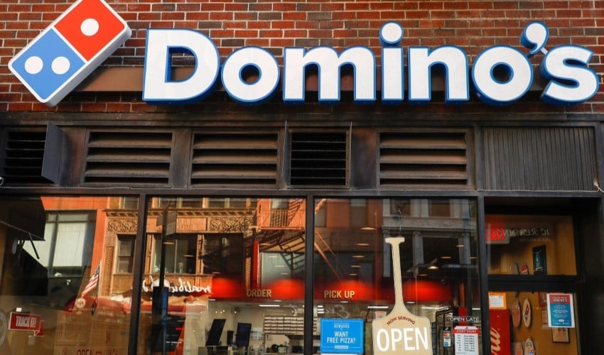 Domino's dudak uçuklatan fiyata satılıyor