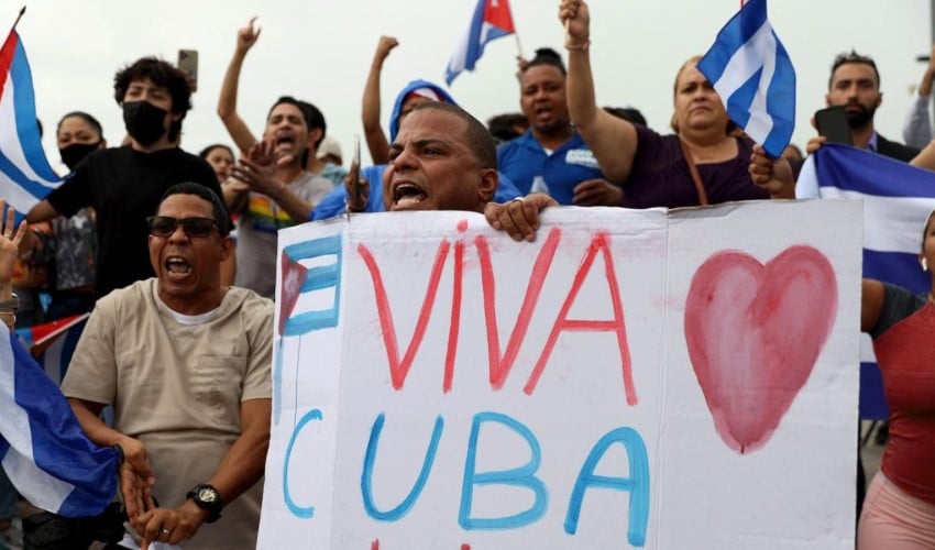 Küba'ya ambargoyu sonlandırmayı içeren tasarı kabul edildi