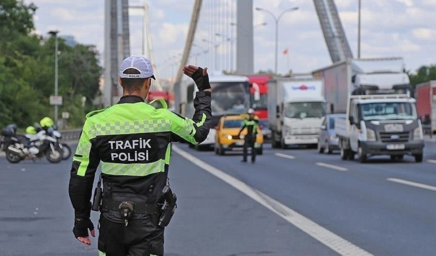 İstanbullu dikkat! 45. İstanbul Maratonu nedeniyle araç trafiğine kapatılacak yollar belli oldu: Bazı yollar 06:00'da bazı yollar 03:00'te kapanacak