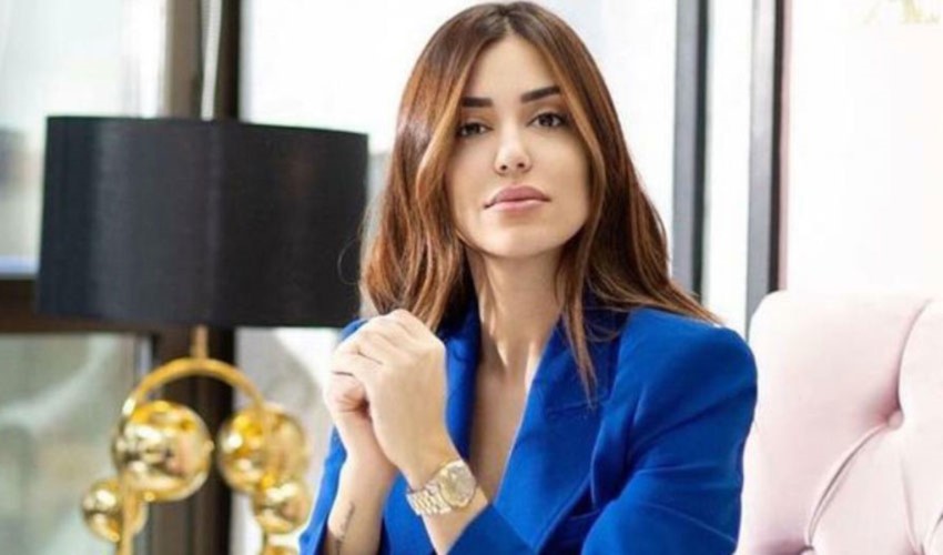 La cantante Banu Parlak è stata fermata