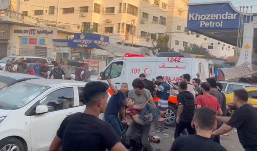 Gazze'de hastaneye saldırı