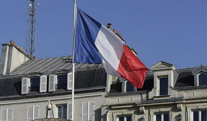 La Francia vieta le app di messaggistica nei ministeri per motivi di sicurezza