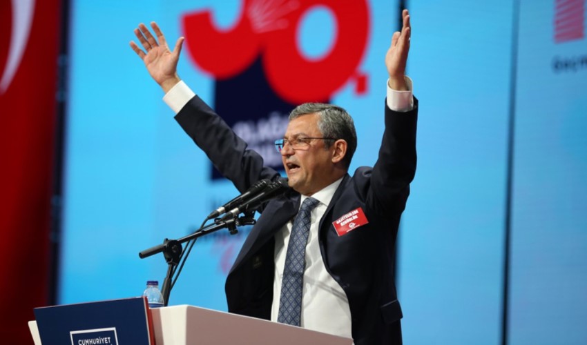 CHP'nin 38'inci Olağan Kurultayı'nın galibi Özgür Özel, Genel Başkan seçildi