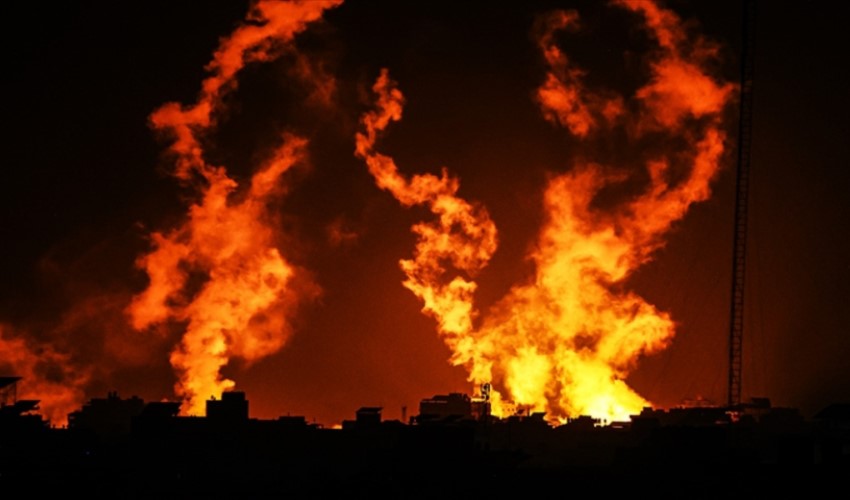 İsrail'in Gazze'ye hava saldırıları sonrası iletişim ağı çöktü