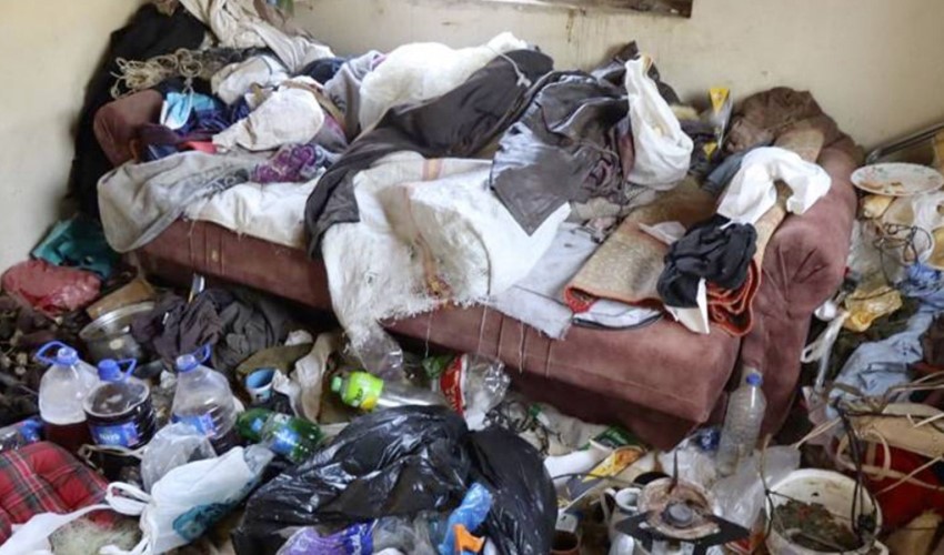 Aydın'da bir evden 16 kamyon çöp çıktı