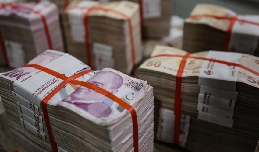 Il Tesoro si indebita ancora: tasso di interesse al 42%!