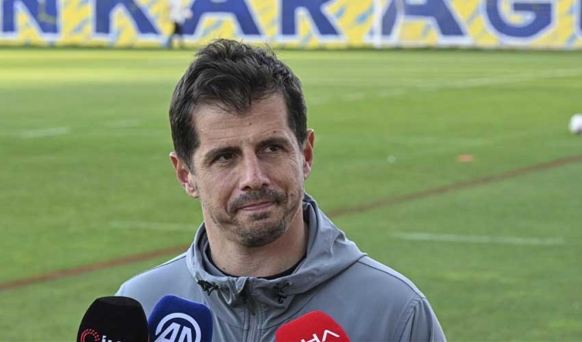 Emre Belözoğlu infastidito dall'atteggiamento degli assistenti arbitrali